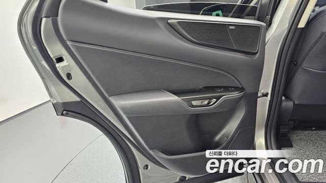 Lexus NX350h 2025 — Photo 18/34