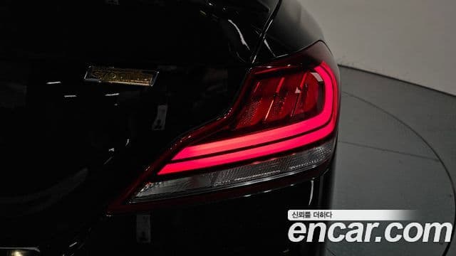 Genesis G70 2018 — Photo 19/35