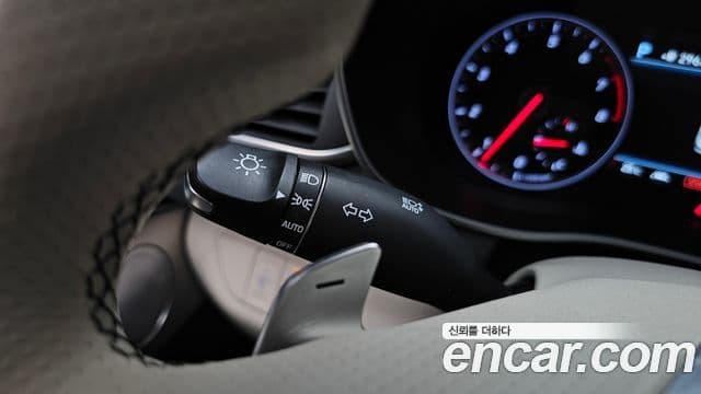 Genesis G70 2018 — Photo 18/35