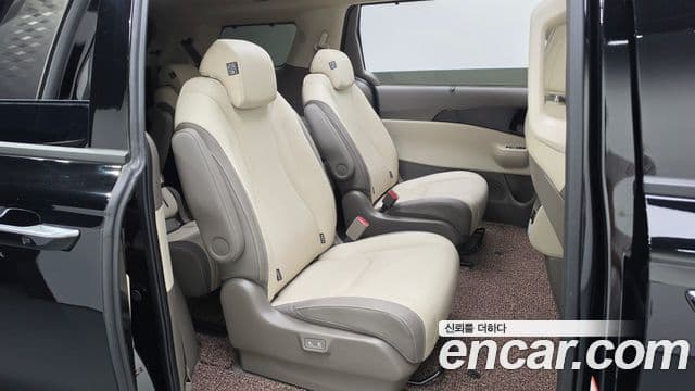 Kia Carnival 2024 — Фото 11/20