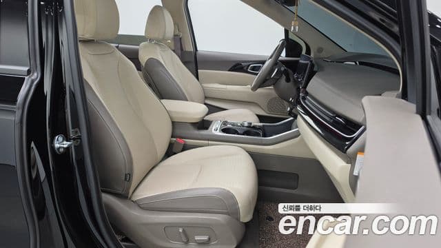 Kia Carnival 2024 — Фото 12/20
