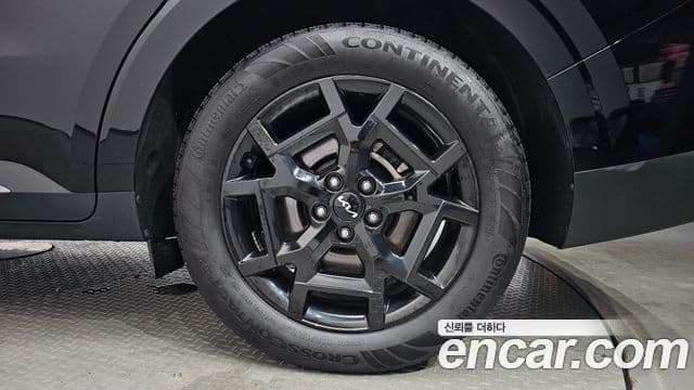 Kia Carnival 2024 — ფოტო 20/39