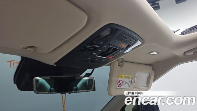 Kia Carnival 2024 — ფოტო 28/39