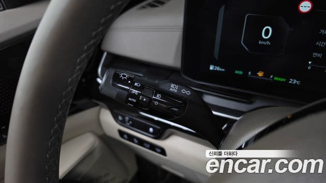 Kia Carnival 2024 — ფოტო 9/39