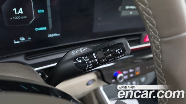 Kia Carnival 2024 — ფოტო 7/39