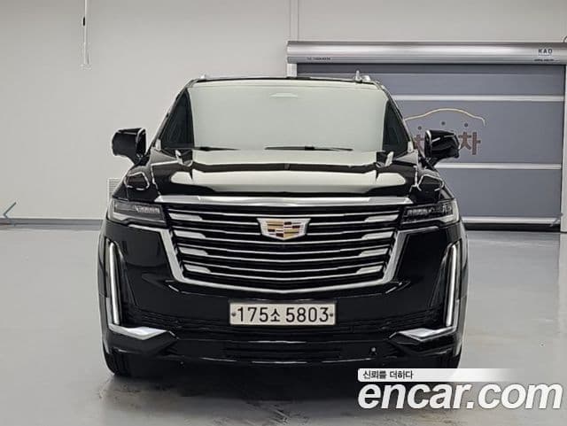 Cadillac Escalade 2021 — Фото 1/12