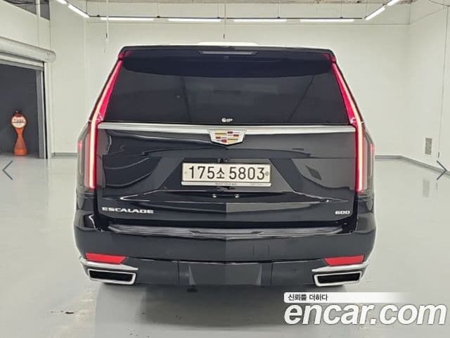 Cadillac Escalade 2021 — Фото 2/12