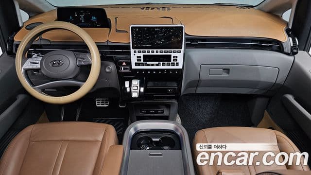Hyundai Staria 2023 — Фото 7/20