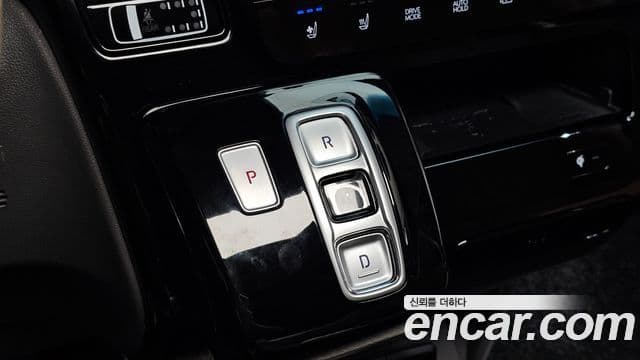 Hyundai Staria 2023 — Фото 9/20