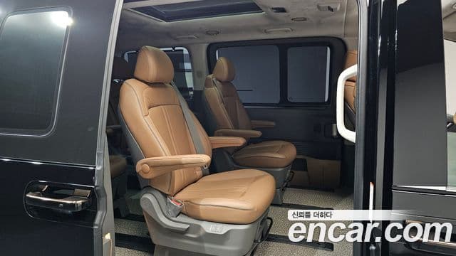 Hyundai Staria 2023 — Фото 12/20