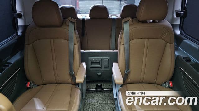 Hyundai Staria 2023 — Фото 13/20