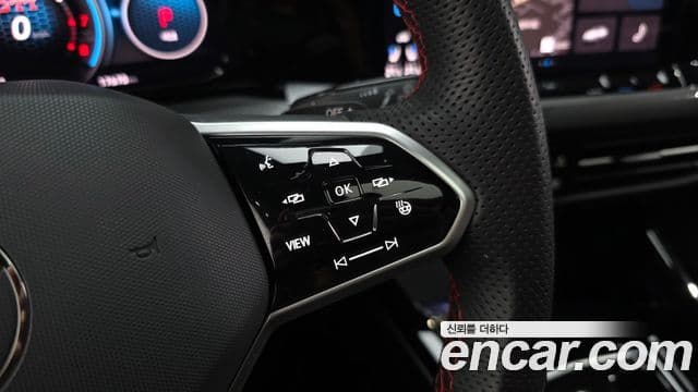 Volkswagen Golf 2024 — Photo 37/41