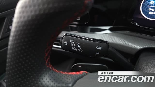 Volkswagen Golf 2024 — Photo 13/41