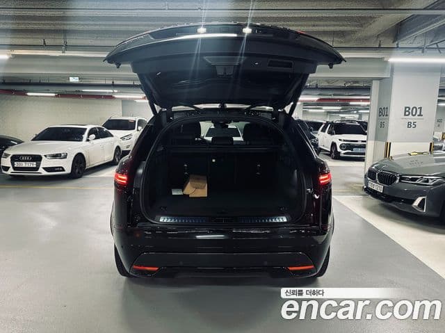 Land Rover Range Rover Velar 2025 — Фото 4/20