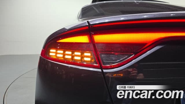 Kia Stinger Meister 2021 — Şəkil 28/34