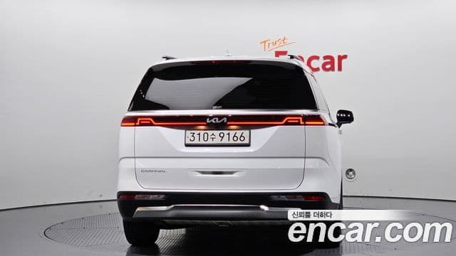Kia Carnival 2021 — Фото 3/20
