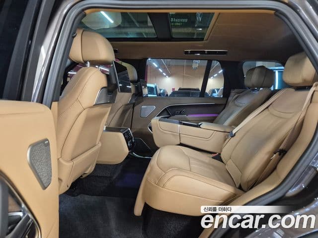 Land Rover Range Rover 2025 — Фото 12/20