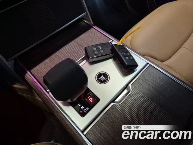 Land Rover Range Rover 2025 — Фото 15/20