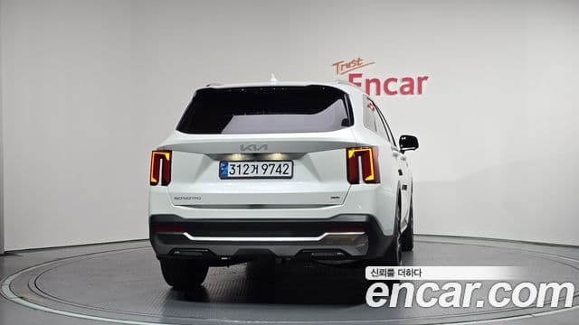 Kia Sorento 2023 — Фото 4/20