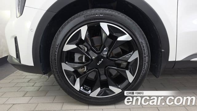Kia Sorento 2023 — Фото 5/20