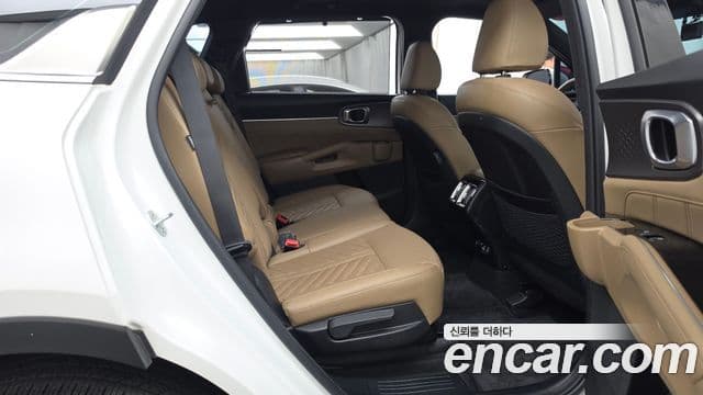 Kia Sorento 2023 — Фото 12/20