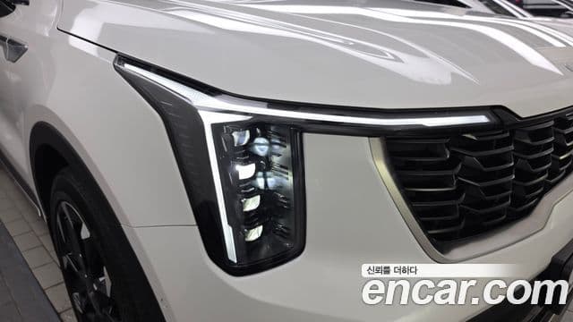 Kia Sorento 2023 — ფოტო 3/36