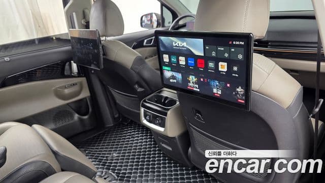 Kia Carnival 2024 — Фото 17/20
