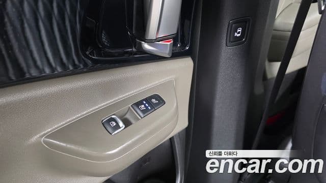Kia Carnival 2024 — Фото 18/20