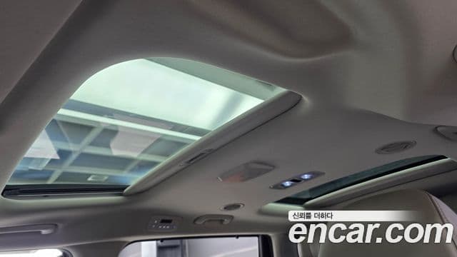 Kia Carnival 2024 — Фото 19/20