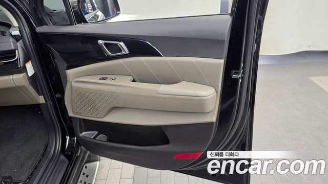 Kia Carnival 2024 — Photo 5/36