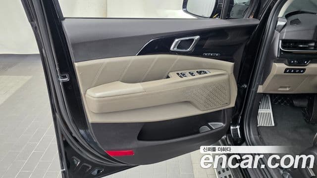 Kia Carnival 2024 — Photo 26/36