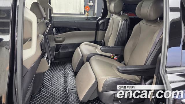 Kia Carnival 2024 — Photo 18/36