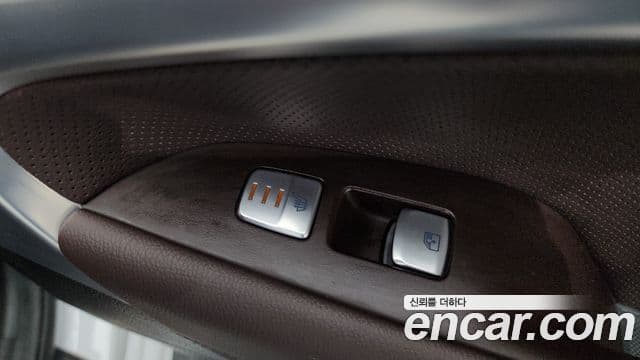 Genesis G70 2022 — Şəkil 13/32