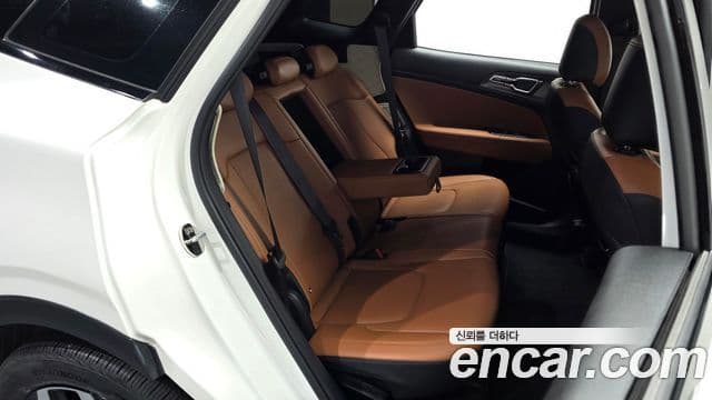 Kia Sportage 2021 — Фото 11/20