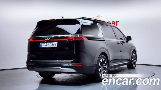 Kia Carnival 2021 — Фото 2/20