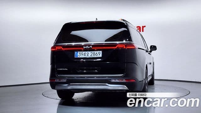 Kia Carnival 2021 — Фото 4/20