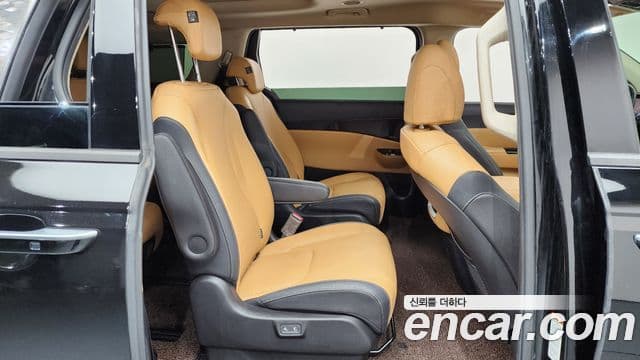 Kia Carnival 2021 — Фото 11/20