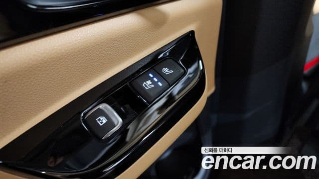 Kia Carnival 2021 — Фото 19/20