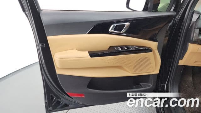 Kia Carnival 2021 — Şəkil 16/36