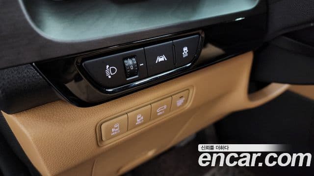 Kia Carnival 2021 — Şəkil 17/36