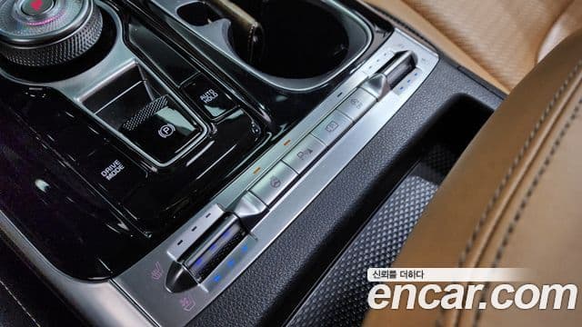 Kia Carnival 2021 — Şəkil 11/36