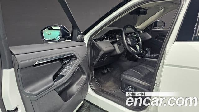 Land Rover Range Rover Evoque 2022 — Фото 10/20