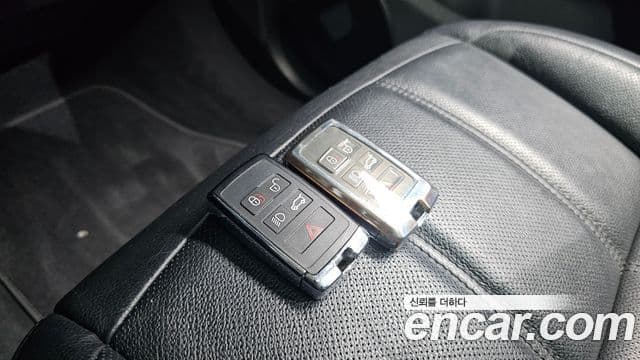Land Rover Range Rover Evoque 2022 — Фото 16/20