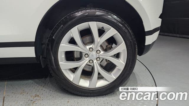 Land Rover Range Rover Evoque 2022 — Photo 29/35