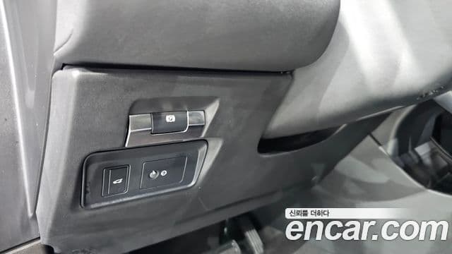 Land Rover Range Rover Evoque 2022 — Photo 33/35