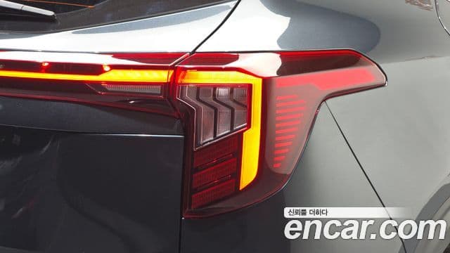 Kia Seltos 2022 — ფოტო 15/30
