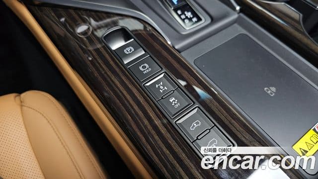 Lexus LX 2025 — Photo 18/39