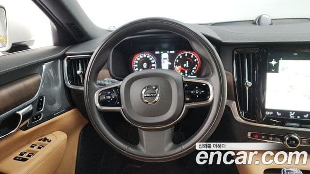 Volvo S90 2021 — ფოტო 17/20