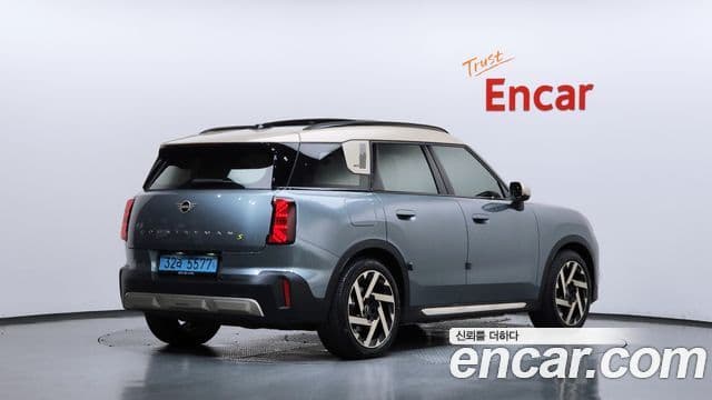Mini Cooper Countryman Electric 2025 — Photo 18/34