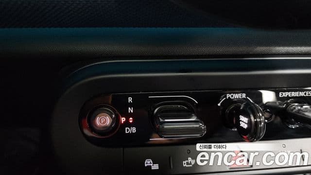 Mini Cooper Countryman Electric 2025 — Photo 32/34
